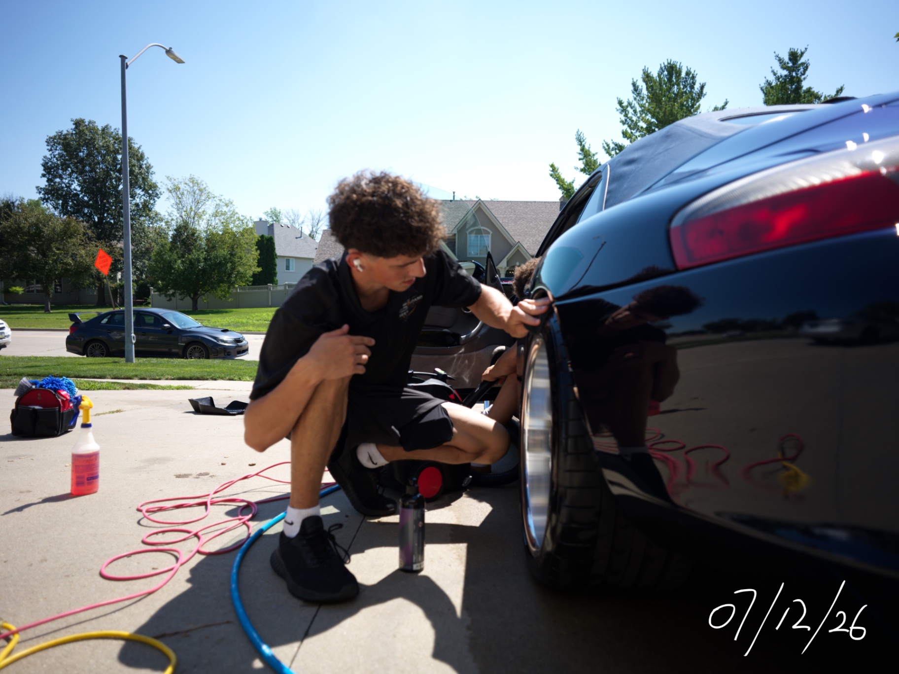 Cleaned wheel detail on a Porsche 911 Carrera Cabriolet (996)