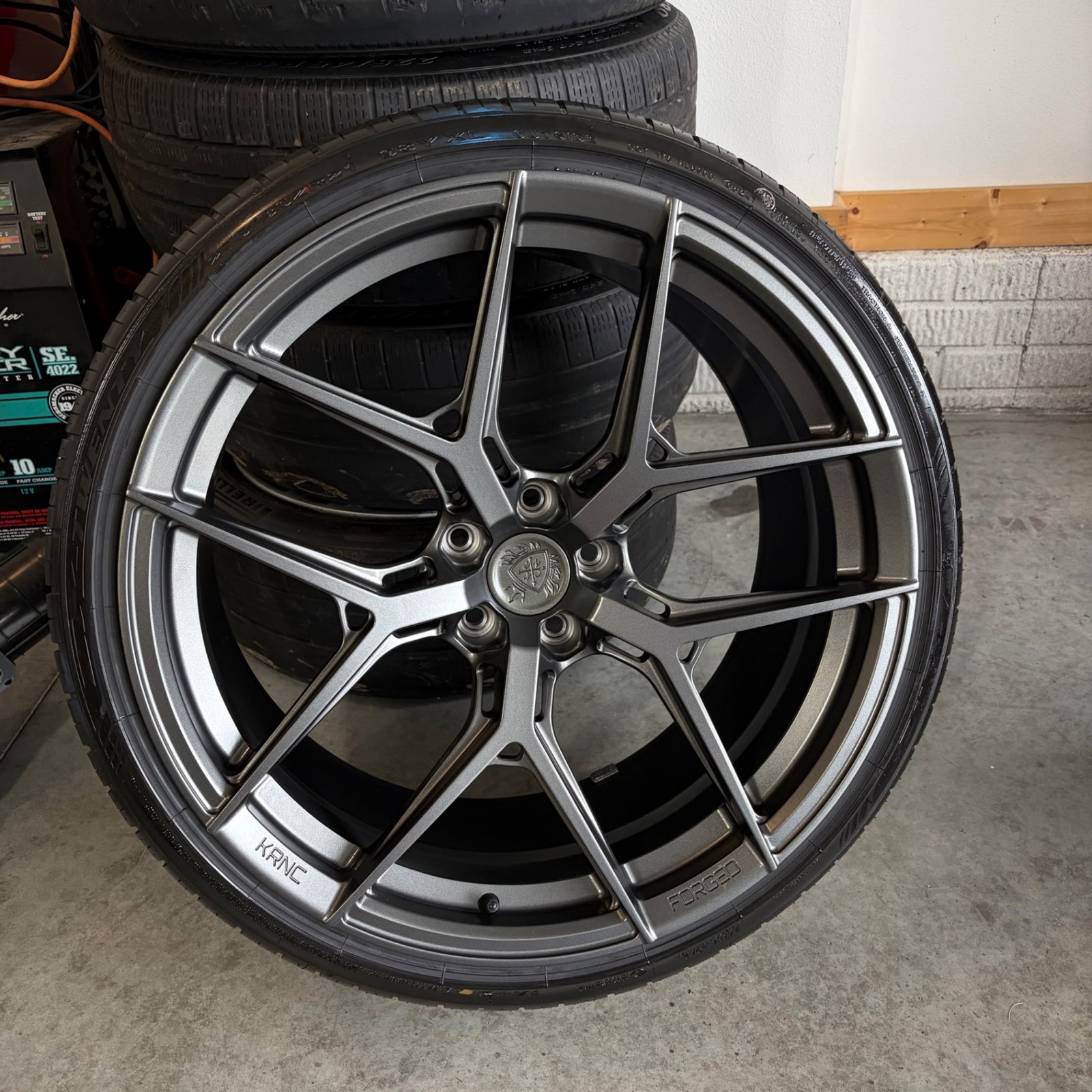 Removed wheel prepared for full coating