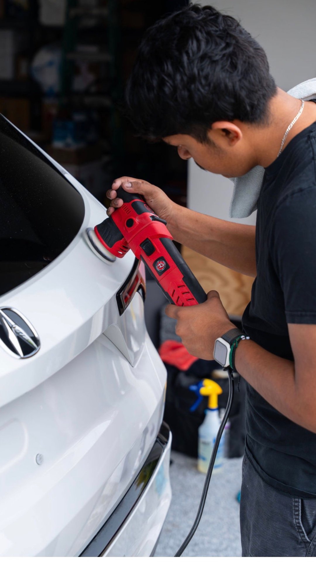 One-step machine correction on the Acura MDX tailgate before coating