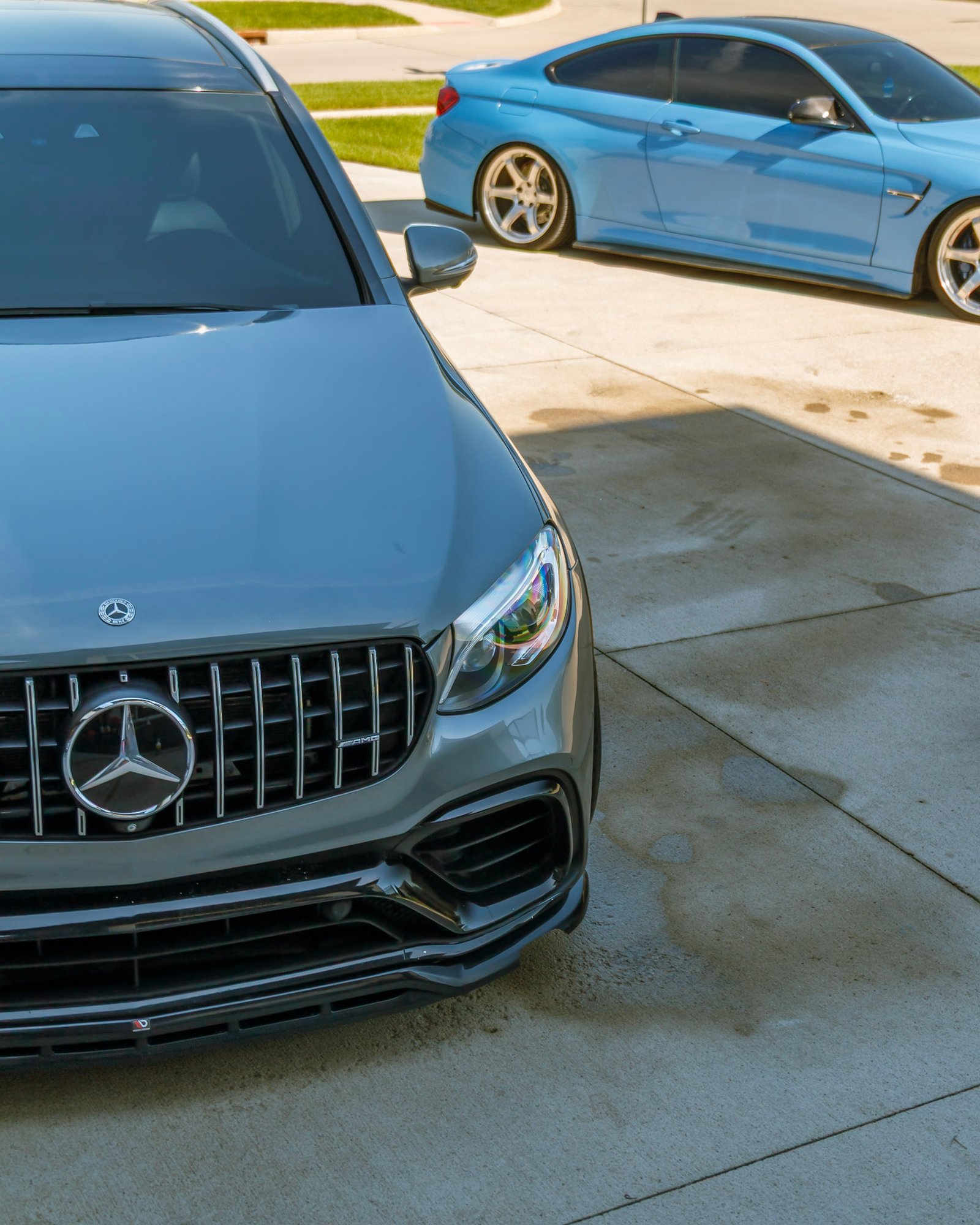 Front grille of the grey Mercedes-AMG GLC 63 after its Full Detail