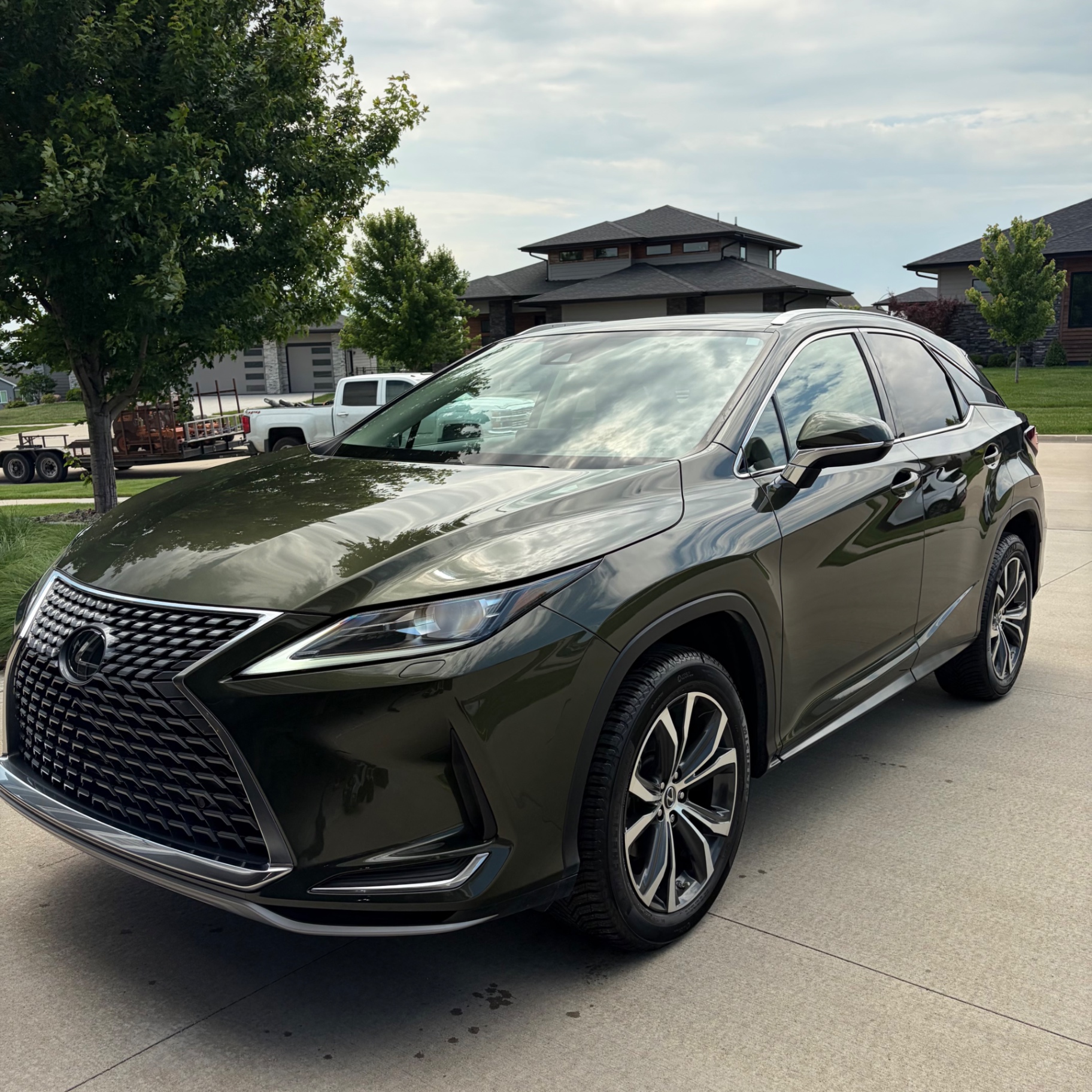 Lexus RX front