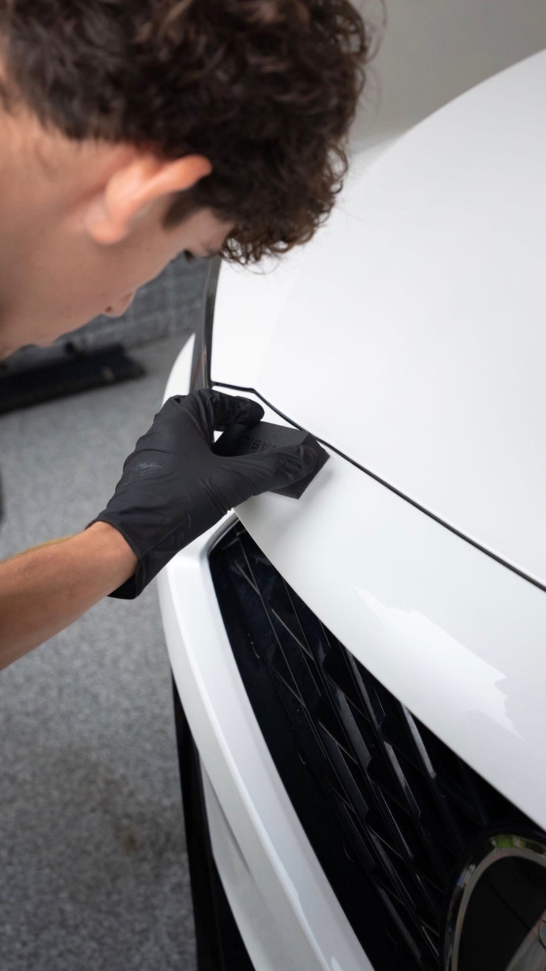 Applying Nasiol ZR53 to the Acura MDX hood