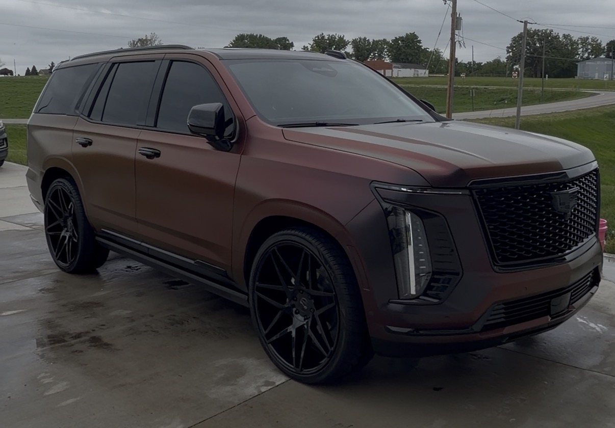 Cadillac Escalade — Color-Shift Wrap Detail