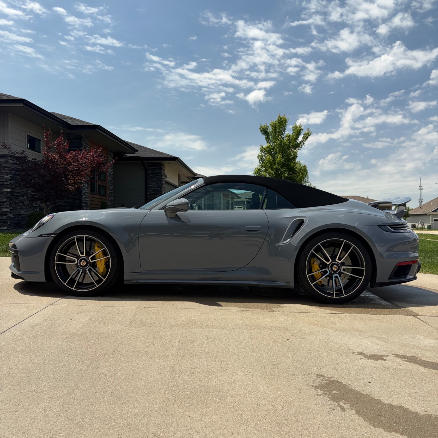 Porsche 911 Turbo S side